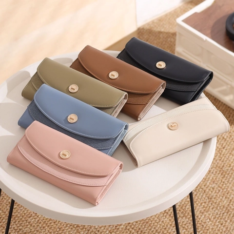 Portafoglio Lungo da Donna in Pelle PU Con Fibbia in Metallo Dorato Porta Carte ad Alta Capacità Pochette Borsa Con Patta