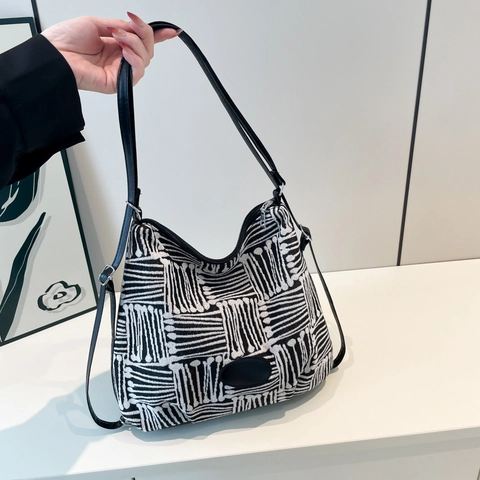 Women Large Capacity Tote Bag Geometric Woven Fabric PU Leather Shoulder Bag Vintage Commuter Purse For Daily Use