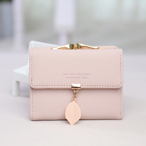 Damen Kurz Dreifach Gefaltete Brieftasche PU Leder Münzbörse Mit Metall Blatt Anhänger Urban Minimalistische Damen Kartenhalter