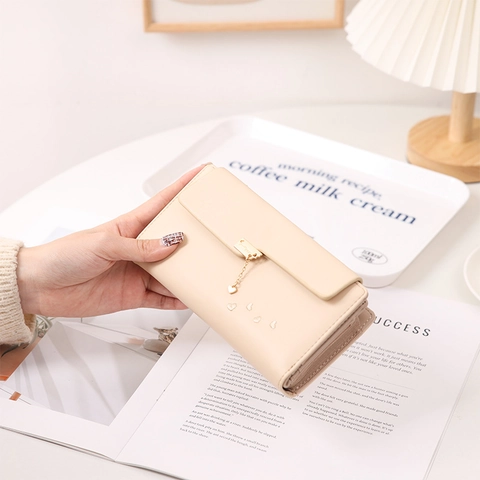Damen PU Leder Lange Geldbörse Dreifach Gefaltetes Portemonnaie Mit Herzanhänger Kartenfächer Clutch Täglich Frisch Süß Stil