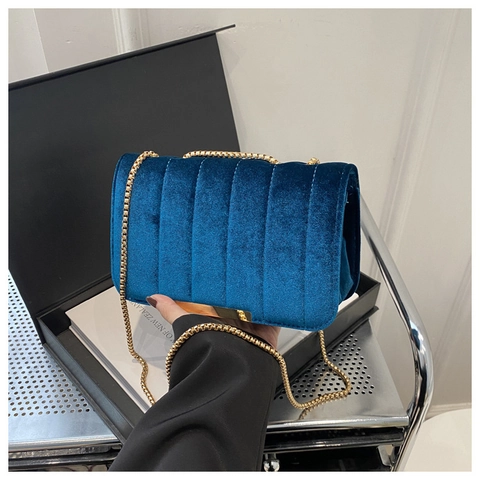 Velvet Quilted Chain Shoulder Bag For Women Vintage Small Square Crossbody Bag With Gold Hardware Elegant Evening