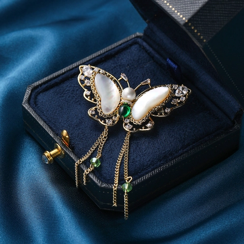 Butterfly Brooch Mother Of Artificial Pearl Wing Tassel Gold Alloy Zircon Inlaid Artificial Pearl Green Gemstone Elegant Accessory For Women