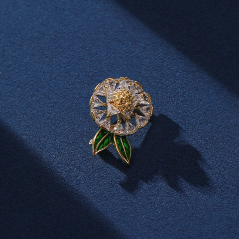 Elegant Flower Brooch Copper With Zircon And Green Enamel Leaf Gold Plated Anti Exposure Scarf Buckle For Women Jewelry