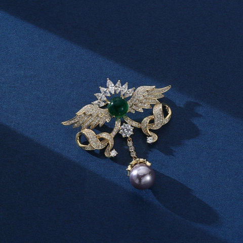 Vintage Palast Engelsflügel Brosche Anhänger Für Damen Gold Kupfer Eingelegt Grüner Edelstein Zirkonia Graue Perle Quaste Broschen