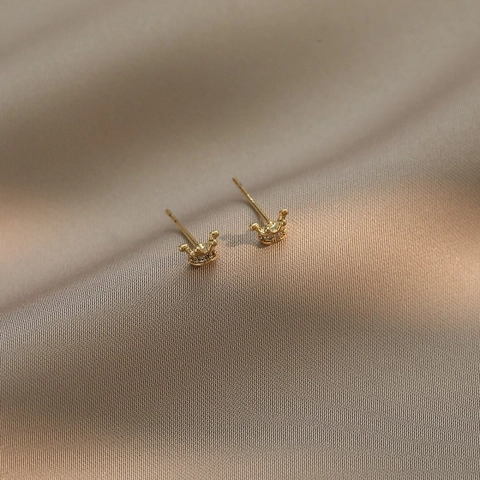 Kronen Ohrstecker Eleganter Kupfer Schmuck Mit Strass Und Zirkonia Sowie 925 Sterlingsilber Ohrstecker Für Damen