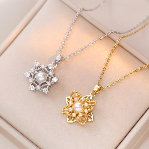 Collana con Pendente a Fiore Rotante per Donna Acciaio Inossidabile Perla Zirconia Fiocco di Neve Gioielli Eleganti