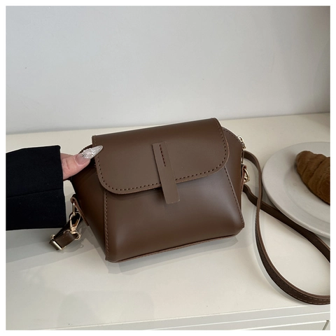 Women PU Leather Crossbody Bag Retro Minimalist Flap Small Shoulder Bag With Adjustable Strap Golden Hardware