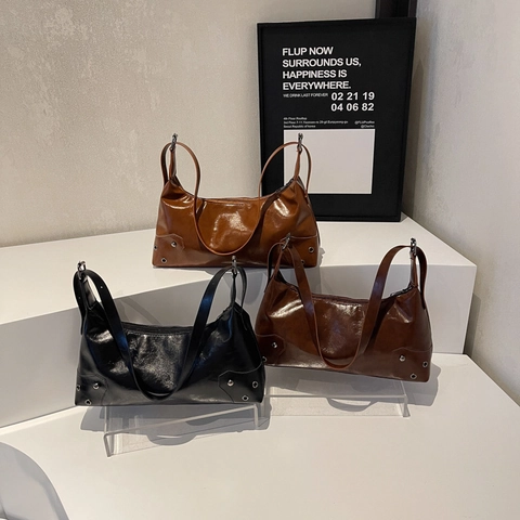 Women Retro PU Leather Underarm Bag Vintage Glossy Shoulder Bag With Rivet Decoration Daily Office Work Handbag Solid Color Purse