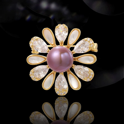 Luxe Bloem Broche Voor Vrouwen Verguld Koper Zoetwaterparel Parelmoer Zirconia Anti Blootstelling Speld Mode Sieraden Cadeau