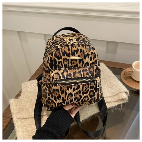 Damen Leopard Mini Rucksack PU Leder Kleiner Schulranzen Mit Goldfarbenen Metallteilen Fashion Casual Street Style Daypack