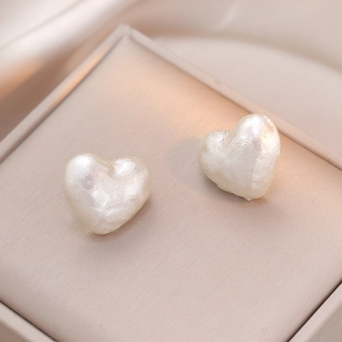 Orecchini A Lobo A Cuore Con Perla Artificiale Base In Rame E Perno In Argento 925 Stile Texture Francese Per Donna