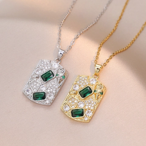 Collana Con Ciondolo Rettangolare Acciaio Inossidabile Smeraldo Zircone Dettaglio Teschio Stile Gotico Vintage Per Donna Design Elegante