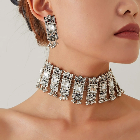 Vintage Bohemian Alloy Gemstone Jewelry Set Palace Style Geometric Rhinestone Necklace Dangle Earrings Set For Women