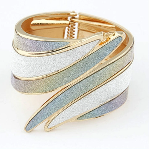 Vleugel Blad Vorm Legering Armband Met Glitter Poeder Breed Meerlagig Punk Stijl Mode Sieraden Voor Dames