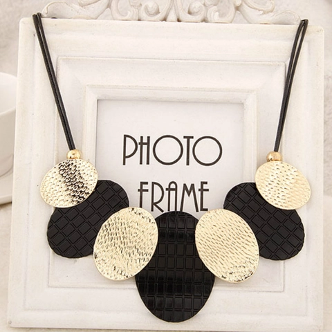 Klobige Statement Kette Legierung Gehämmert Gold Schwarz Gitter Oval Anhänger Bohemian Wachskordel Lange Schmuck Damen