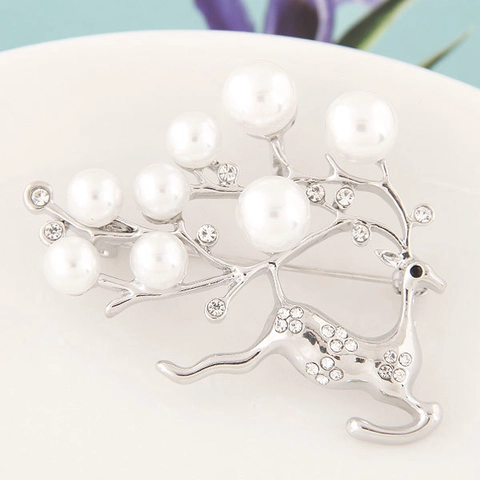 Élégante Broche Cerf en Alliage et Perle pour Femme Épinglette Animale en Strass Haute Qualité Bijoux Boucle de Foulard Or Argent