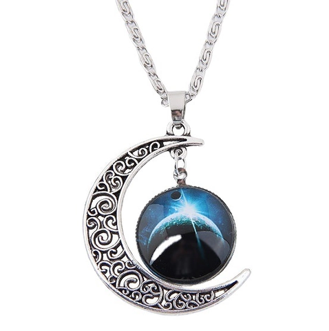 Vintage Alloy Hollow Moon Pendant Necklace With Starry Sky Universe Galaxy Glass Gem For Women Fashion Jewelry Gift