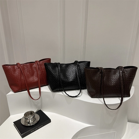 Women Minimalist PU Woven Large Capacity Tote Bag Solid Color Retro Underarm Shoulder Bag Commuter Daily Fashion Handbag