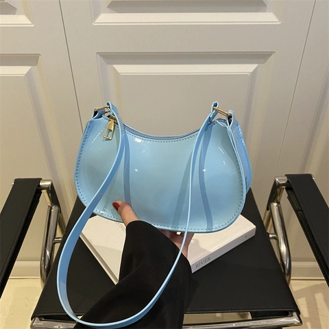 Borsa Sottoascella In Pelle PU Lucida Donne Crescent Hobo Borsa A Tracolla Street Style Versatile Chic Tinta Unita