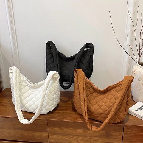 Bolso Tote Acolchado Nylon Diseño Diamante Gran Capacidad Bolso De Hombro Casual Para Mujeres Color Sólido