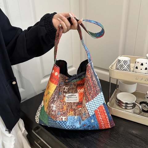 Sac Fourre-Tout Slouchy en Toile Patchwork pour Femmes Grande Capacité Floral Denim Sac à Épaule Bohémien Shopping de Voyage