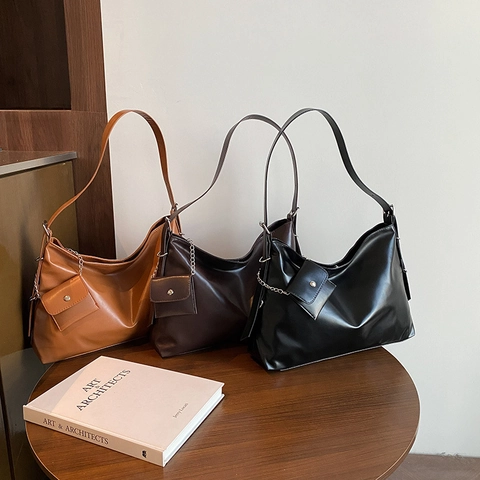 Women Large Capacity PU Leather Shoulder Bag Minimalist Hobo Tote Bag With Small Coin Purse Silver Chain Fashion Commuting Bag