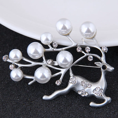 Elegant Jumping Reindeer Brooch Pin Alloy With Gray Faux Artificial Pearl And Sparkly Rhinestone Christmas Jewelry For Women