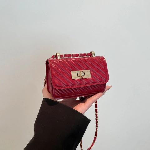 Bolso de Hombro Acolchado de Cuero PU Mini para Mujer Elegante Textura en V Cadena Dorada Bolso de Mano de Moda Estuche para Pintalabios