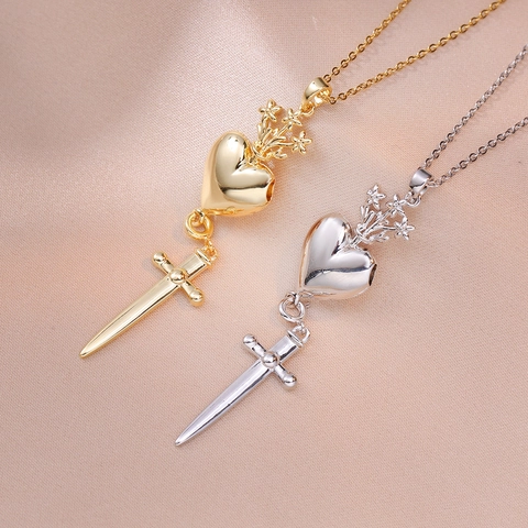Collar Con Colgante De Corazón Y Espada Acero De Titanio Gótico Vintage Daga Corona Estrella Collares Para Mujer Joyería Punk