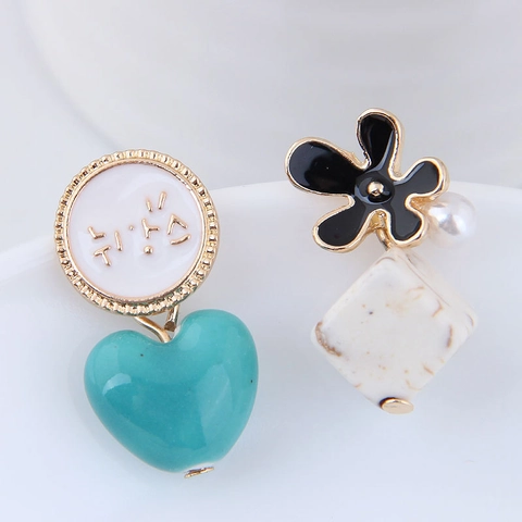 Orecchini A Lobo Asimmetrici Stile Coreano Lega Smalto Cuore Fiore Imitazione Perla Artificial Cubo Geometrico Gioielli Dolci Donna