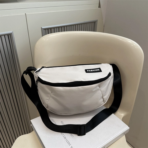 Nylon Dumpling Sling Bag For Women Men Streetwear Casual Functional Crossbody Bag Lightweight Outdoor Small Shoulder Bag