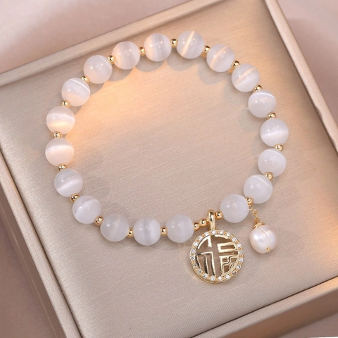 Vintage Koreanischen Stil Weiß Katzenaugenstein Perlenarmband Mit Goldenen Hohl Glück Fu Anhänger Strass Perle Damen Schmuck