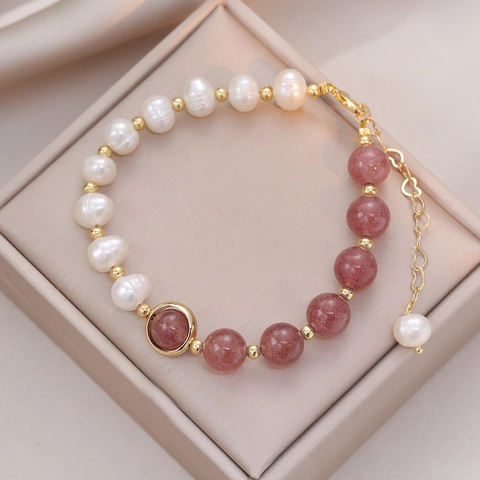Niche Design Sweet Baroque Pearl Strawberry Quartz Beaded Bracelet Elegant Gold Plated Chain Wrist Jewelry Gift For Women