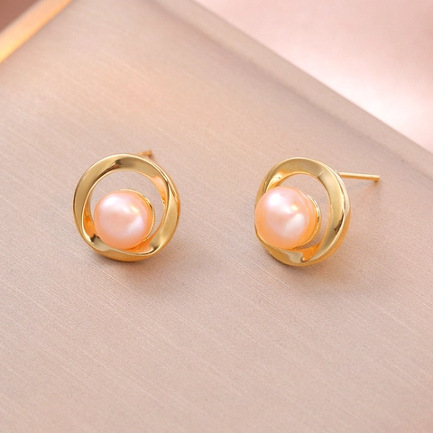 Boucles D'oreilles Puce Fleur Perle D'eau Douce Rétro Cuivre Plaqué Or Géométrique Torsadé Mode Simple Bijoux Pour Femmes