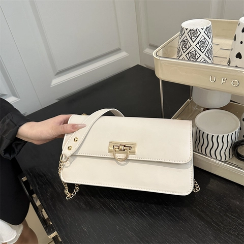 Dames Mode PU Leer Ketting Crossbody Tas Minimalistisch Metalen Gesp Schouder Tas Veelzijdige Commuter Handtas Voor Vrouwen