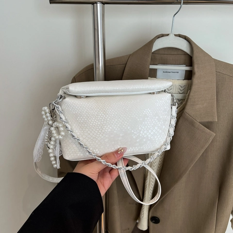 Schicke Damen Schultertasche Mit Schlangenmuster Aus PU-Leder Mit Silberner Kette Und Künstliche Perlenspitzanhänger Kleine Umhängetasche