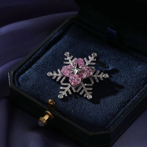 Elegante Rotierende Schneeflocke Brosche Kupfer Zirkon Strass Oktogramm Stern Nadel Für Damen Mode Accessoire