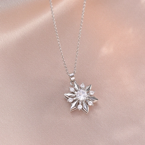 Collar Con Colgante De Flor De Copo De Nieve Giratorio Acero Inoxidable Circón Incrustado Joyería Elegante De Invierno Para Mujer