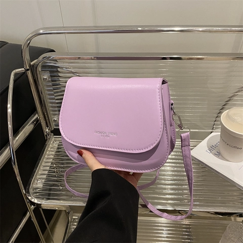 Borsa a Tracolla Piccola in Pelle PU da Donna Borsa a Sella Minimalista Con Patta e Tracolla Regolabile per il Tempo Libero