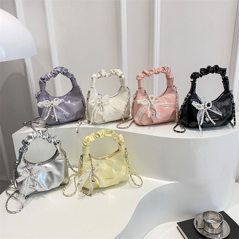 Sac Sous le Bras Mode en Cuir PU pour Femmes Avec Poignée Plissée Pendentif Noeud Künstliche Perle Chaîne Sac à Bandoulière Doux