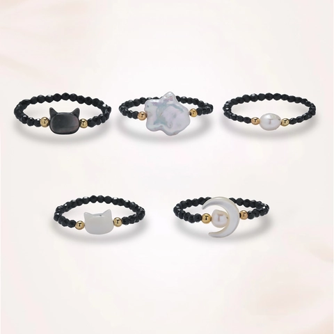 Handmade Black Beaded Ring For Women Minimalist Freshwater Pearl Star Moon Cat Shell Elastic Ring Elegant Finger Jewelry