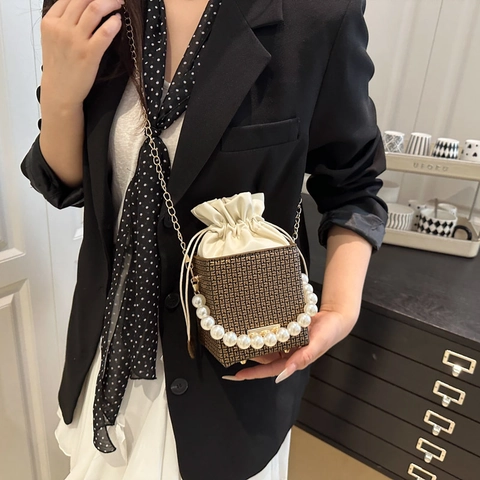 Vintage Geometric Pattern Bucket Bag With Artificial Pearl Handle PU Leather Drawstring Crossbody Shoulder Bag For Women Fashion