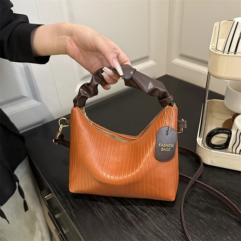 Women Pleated PU Leather Handbag Ruched Cloud Handle Underarm Bag With Adjustable Shoulder Strap Fashion Solid Color Hobo Bag