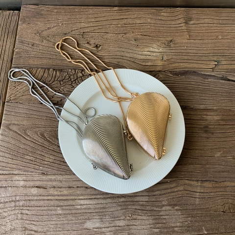 Elegante Borsa da Sera in Acrilico a Forma di Conchiglia Mini Clutch Rigida Con Catena in Metallo per Festa Donna
