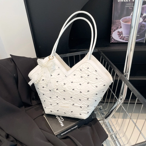 Sweet Women Bowknot Tote Bag Large Capacity PU Crinkled Texture Shoulder Bag With Lace Pearl Pendant College Style Handbag
