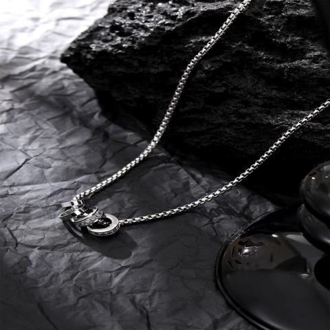 Interlocking Rings Pendant Necklace Stainless Steel Zircon Geometric Minimalist Clavicle Chain Unisex