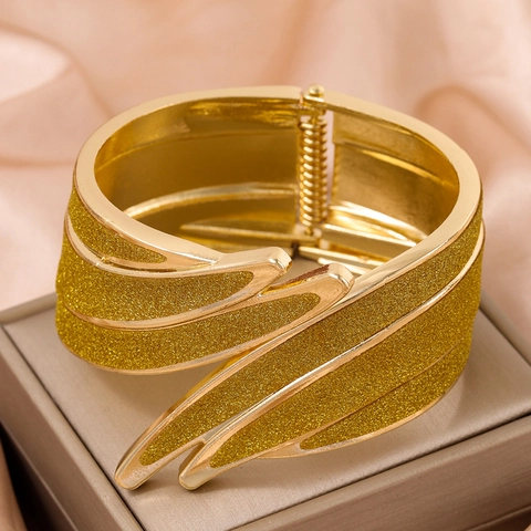Fashion Alloy Angel Wings Bangle Bracelet With Glitter Powder Layered Feather Open Cuff Bangle For Women Party Jewelry Gift