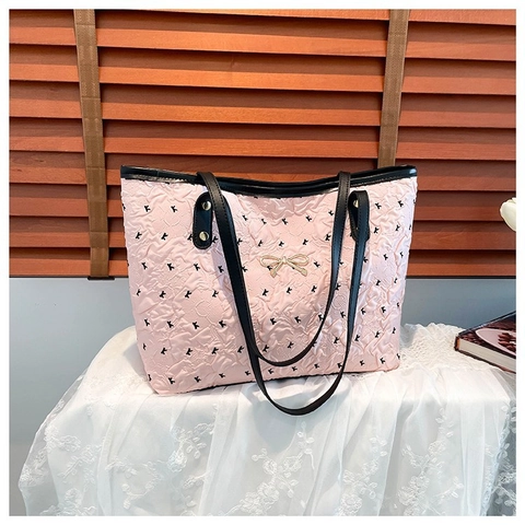 Tote Bag PU Leer Grote Capaciteit Gewatteerde Reliëf Textuur Gouden Strik Decoratie Zoete Trendy Schoudertas Dames