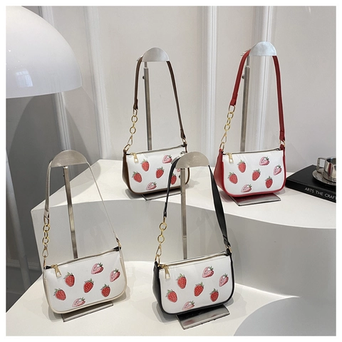 Borsa Sottobraccio Con Stampa Fragola Pelle PU Borsa A Spalla Con Catena Dorata Chiusura Con Cerniera Dolce Fresca Per Donne