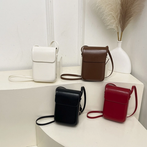 Damen Minimalistisch PU Leder Handytasche Umhängetasche Klappdeckel Einfarbig Verstellbarer Gurt Kleine Quadratische Tasche Für Den Alltag